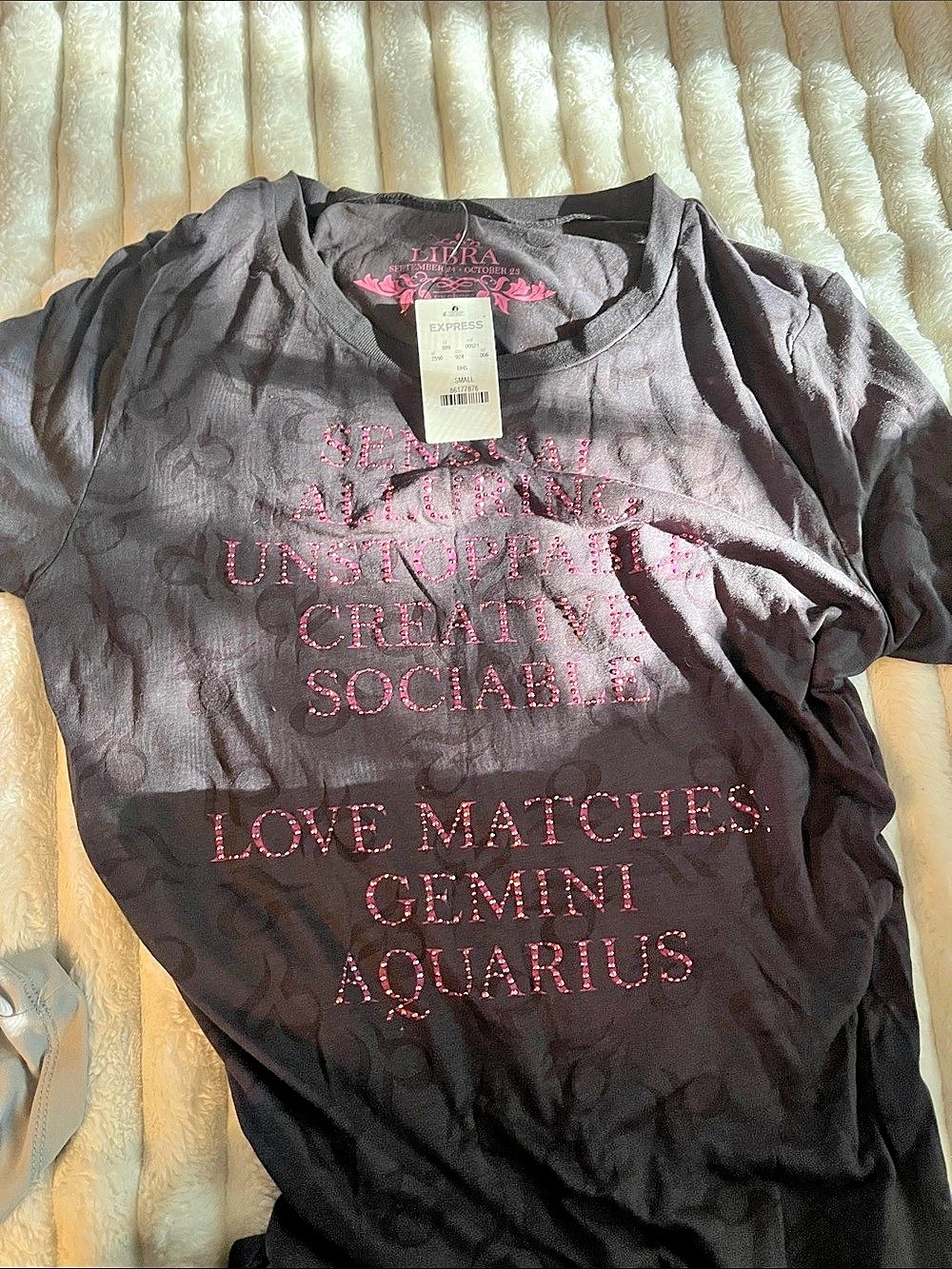 Express Libra Zodiac Graphic Tee Graphic Tee Black & Pink Size Small Like New